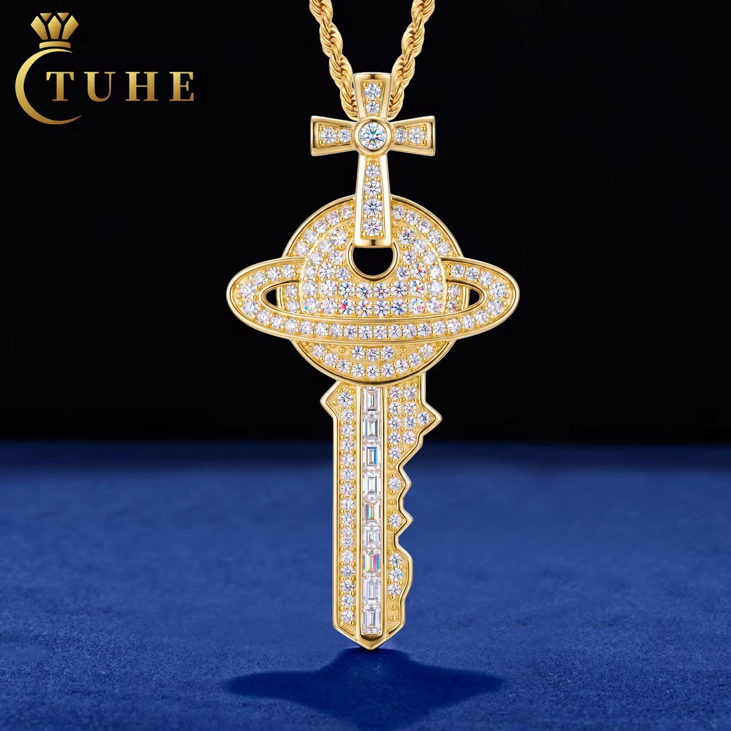 Orbit Key Pendant Gold