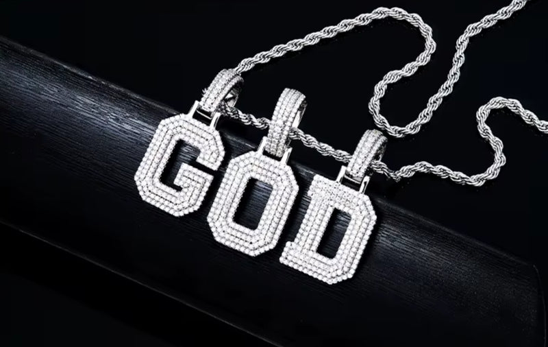 Corvanni Signature Initial Pendant