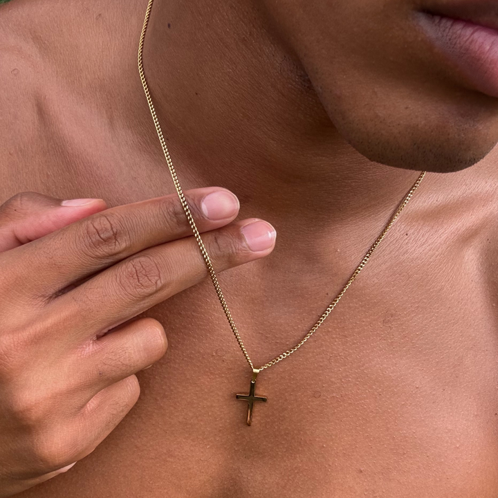Cross Chain Pendant Gold