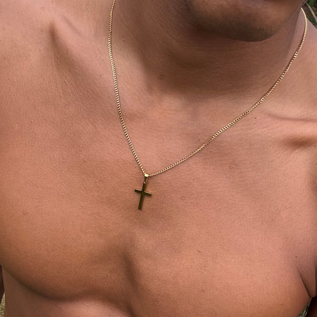 Cross Chain Pendant Gold