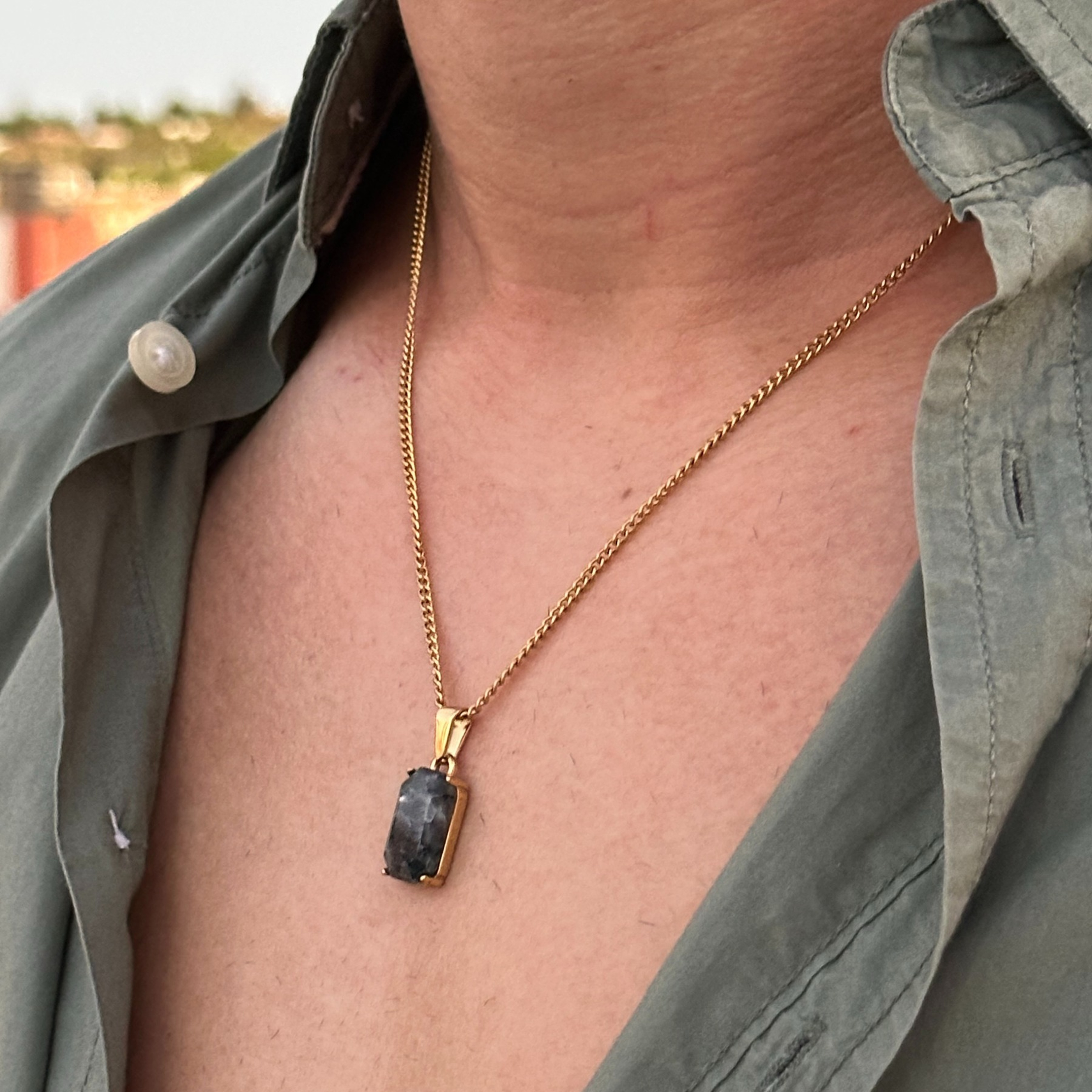 Void Chain Spectrolite Pendant Gold