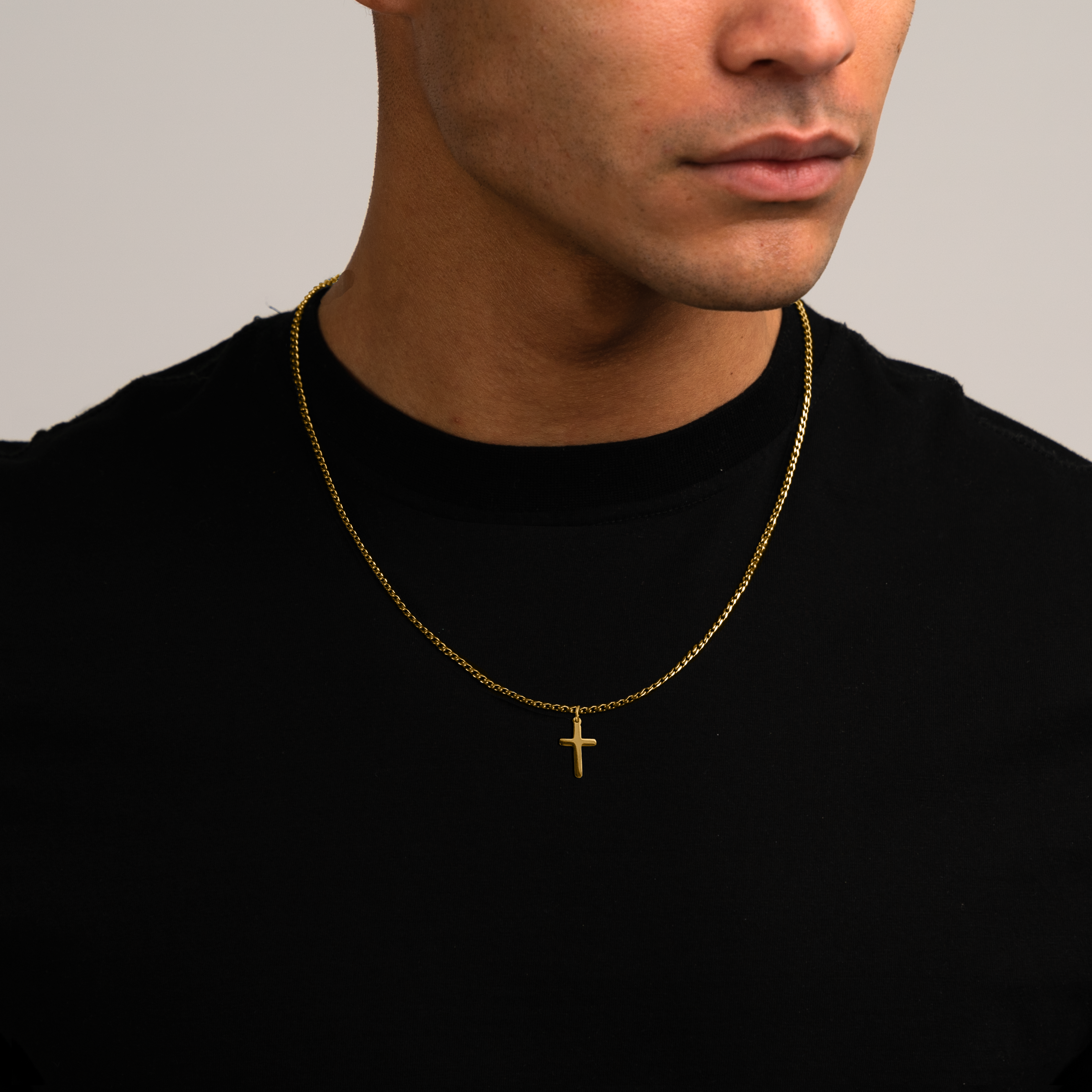 Cross Chain Pendant Gold