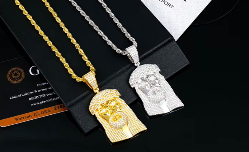 Corvanni Jesus Pendant