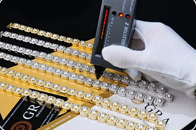 Corvanni Royale Cushion-Cut Tennis Bracelet (8mm / 11mm)