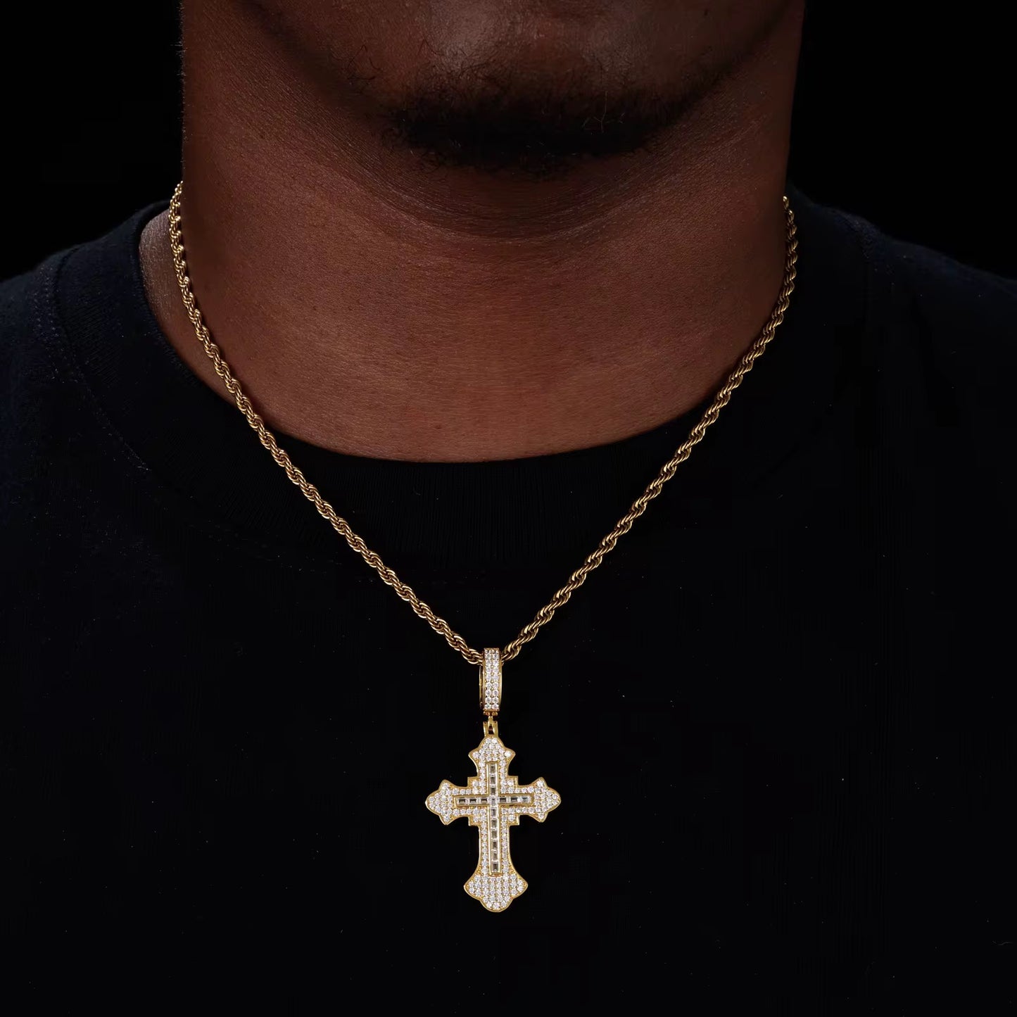 Saint’s Cross Pendant Gold