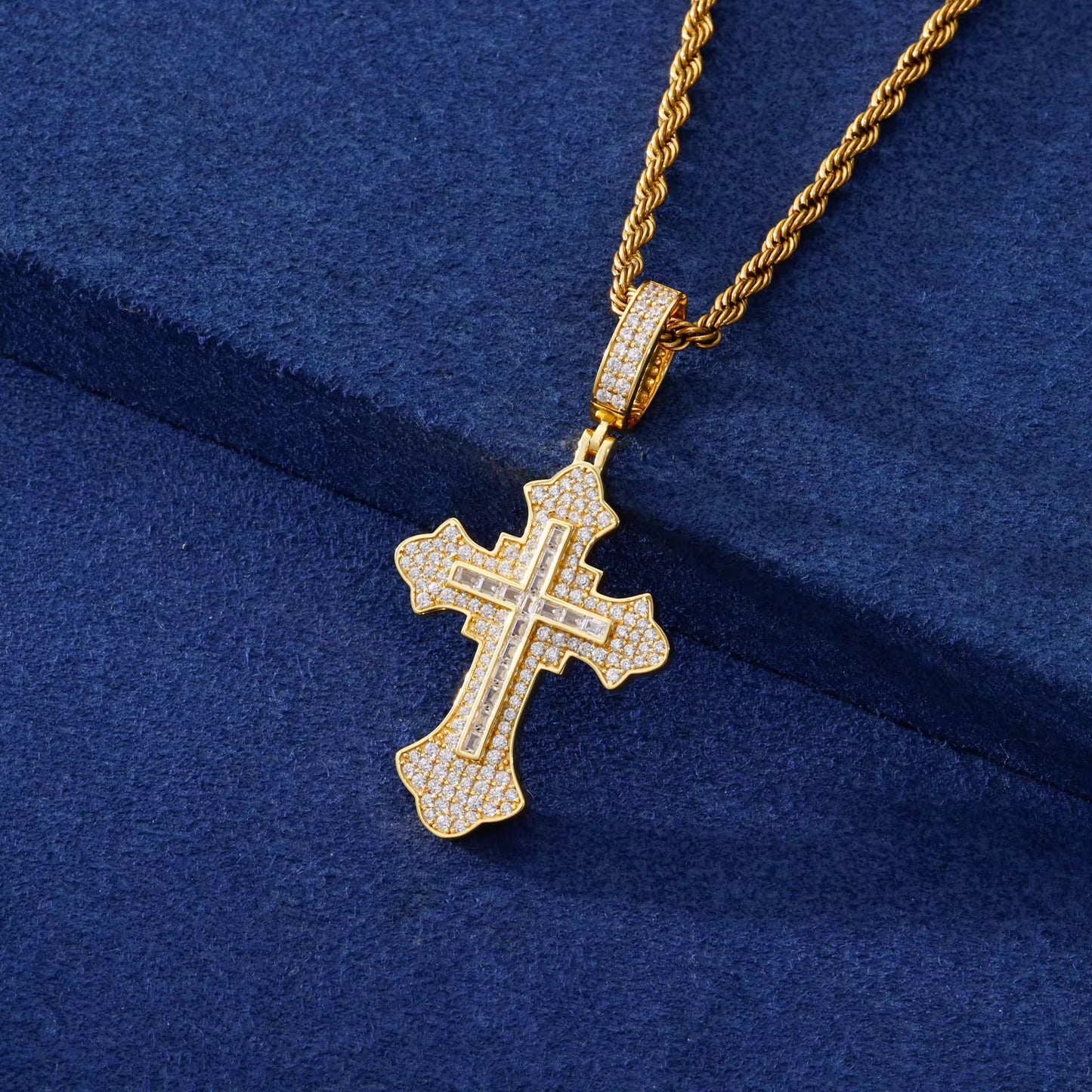 Saint’s Cross Pendant Gold