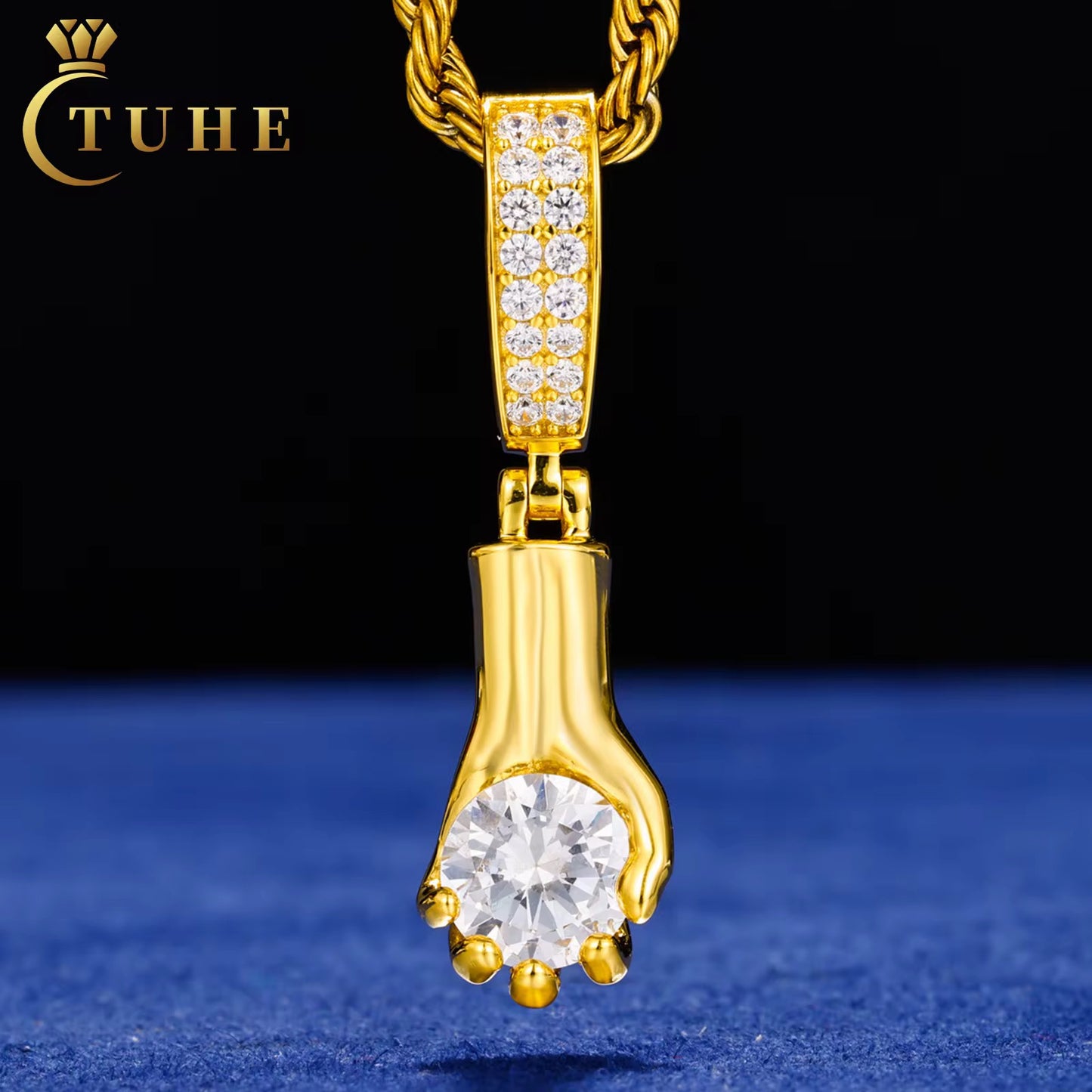 Sentinel Pendant Gold