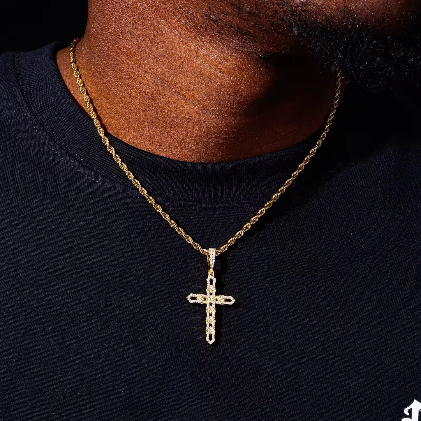 Valor Cross Pendant Gold