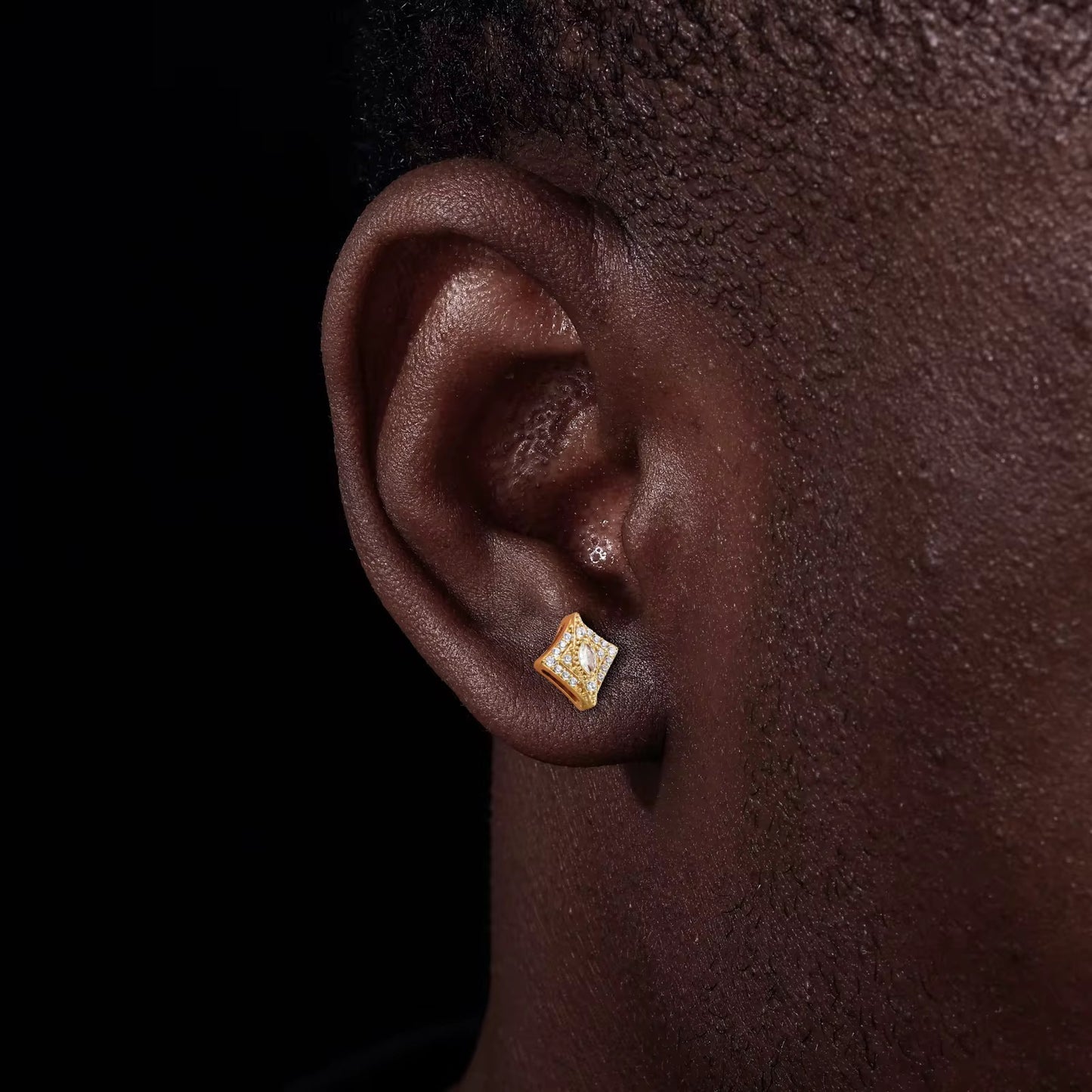 Noble Stud Earrings Gold